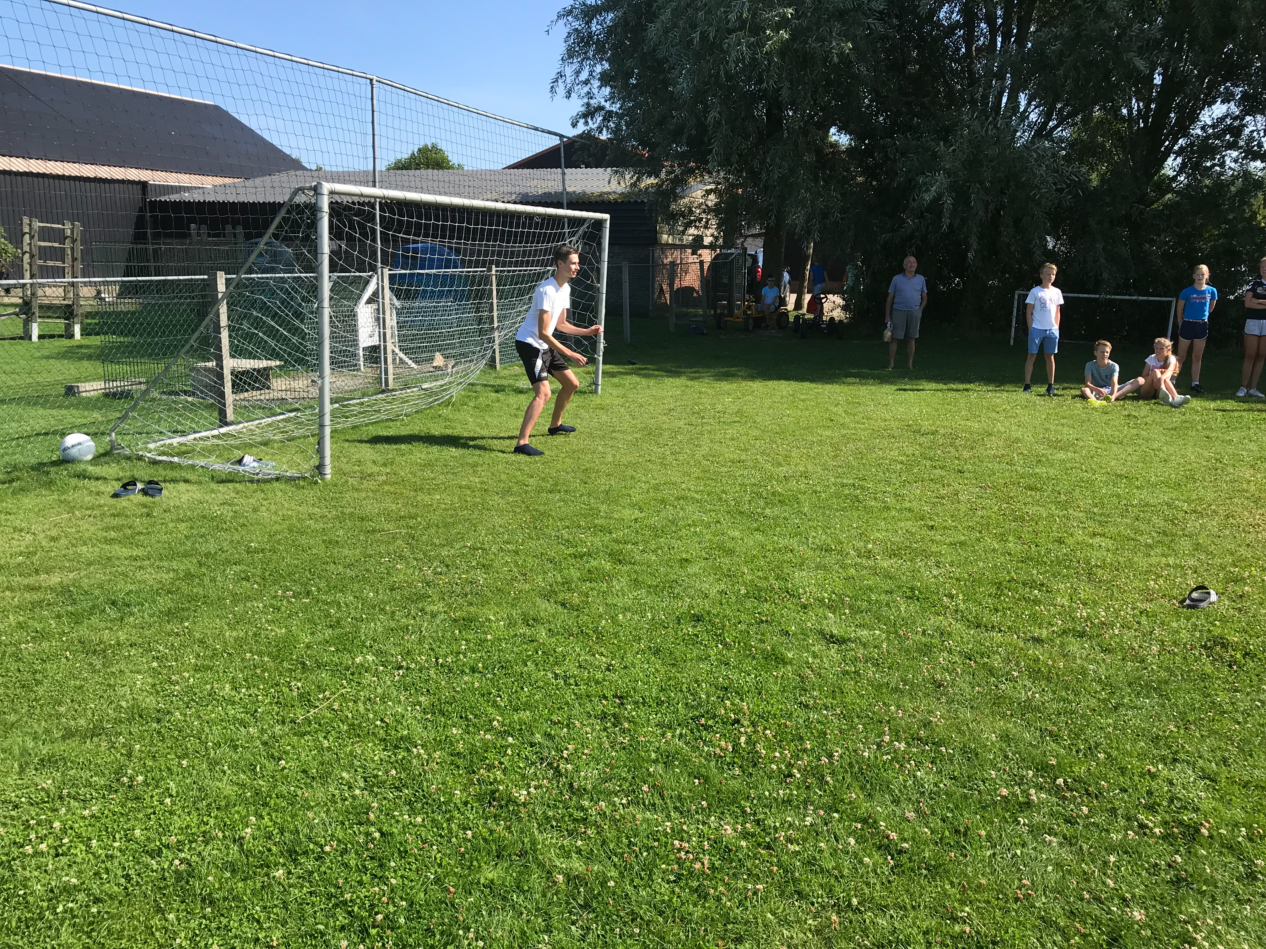 Fußball spielen